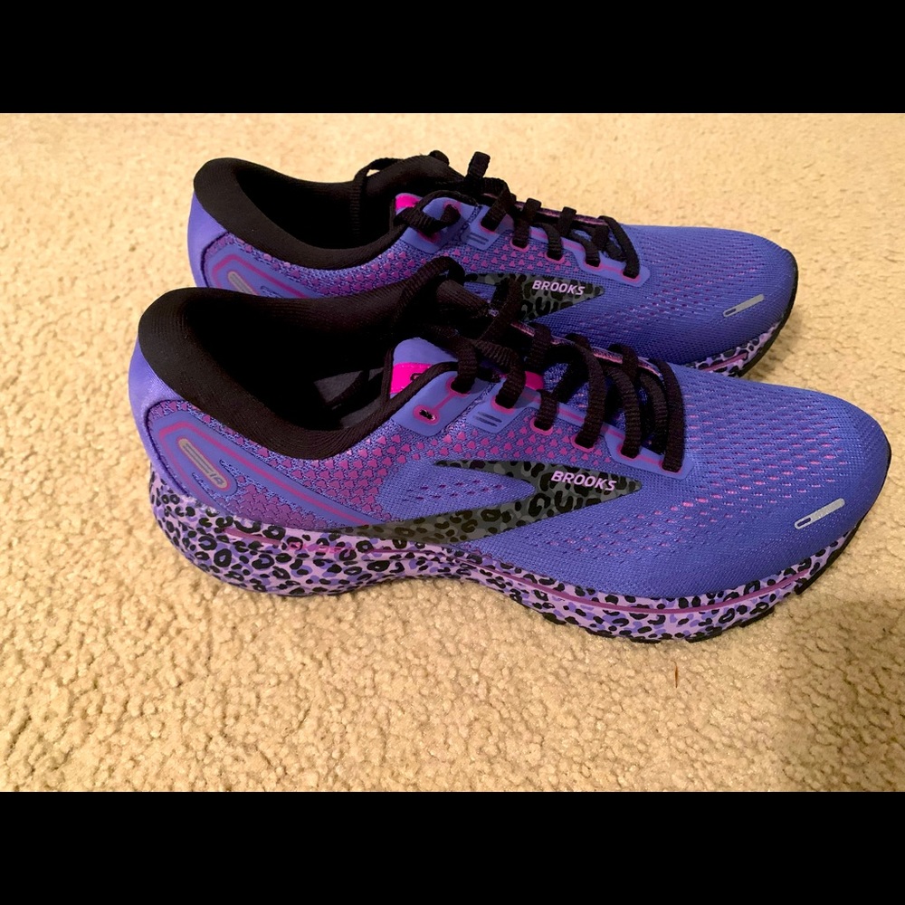 New without box womens brooks ghost 14 running shoes size 8.5